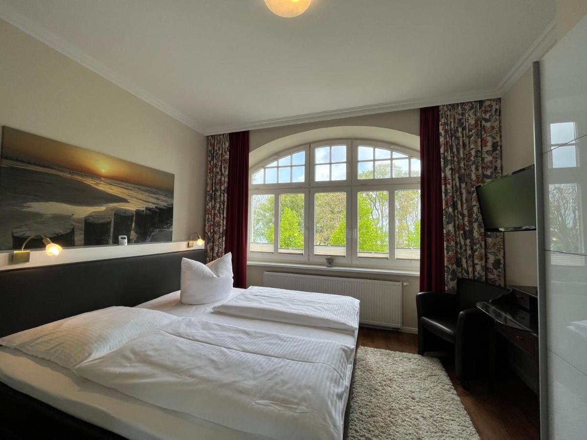 4 Sterne Hotel Hubertusburg Ostseebad Kühlungsborn 外观 照片