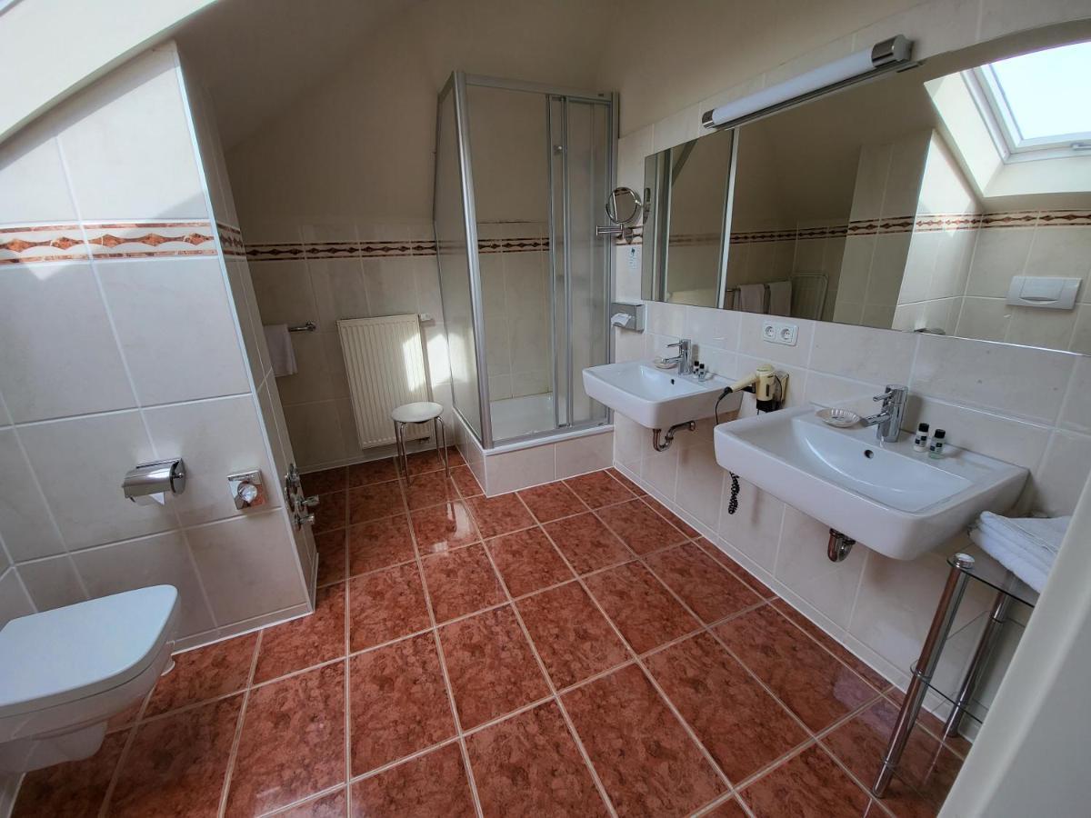 4 Sterne Hotel Hubertusburg Ostseebad Kühlungsborn 外观 照片